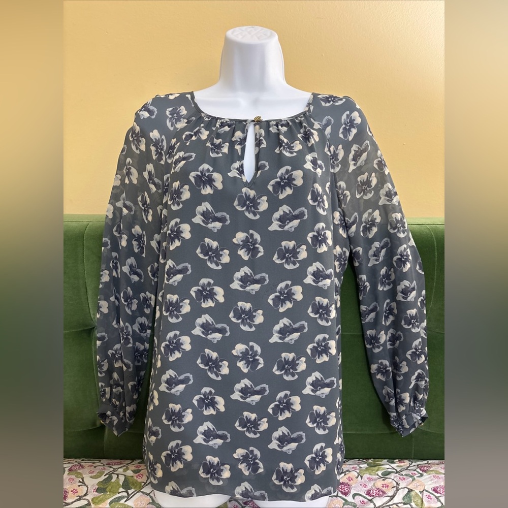 Tory Burch 100% Silk Shell Top Blouse Floral Sz 2 Lightweight Lined Long Sleeve